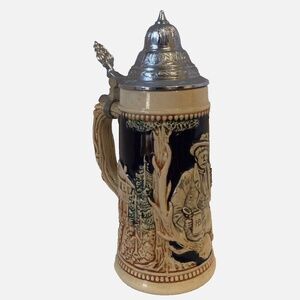 GERMAN BEER STEIN HUNTER BOW AND ARROW AND DEER ANTLERS DBGM 9" HOFBRAUHAUS